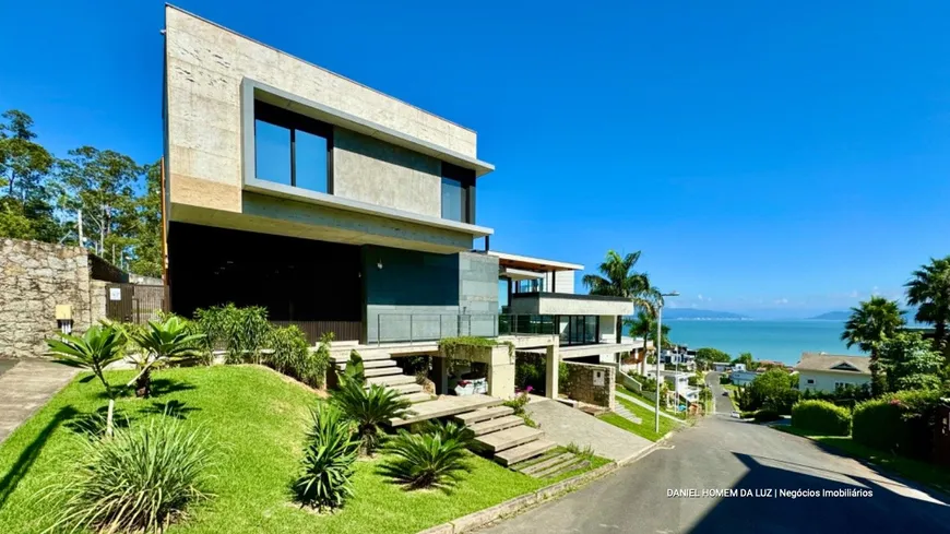 Foto 1 de Casa de Condomínio com 3 Quartos à venda, 323m² em Cacupé, Florianópolis