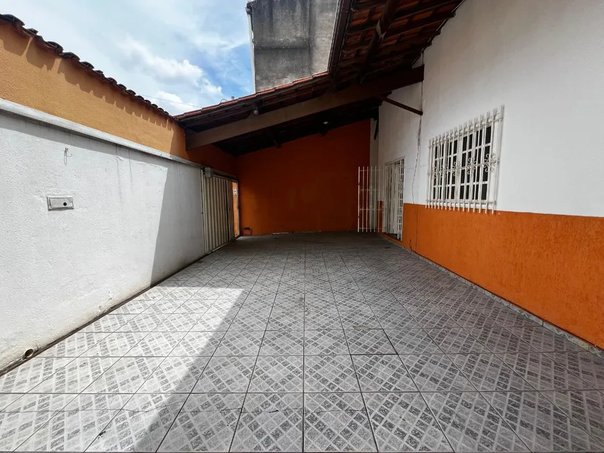 Foto 1 de Casa com 3 Quartos para alugar, 200m² em Serrano, Belo Horizonte