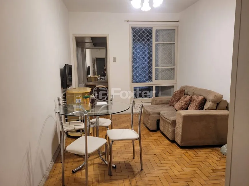 Foto 1 de Apartamento com 1 Quarto à venda, 47m² em Santa Cecília, Porto Alegre