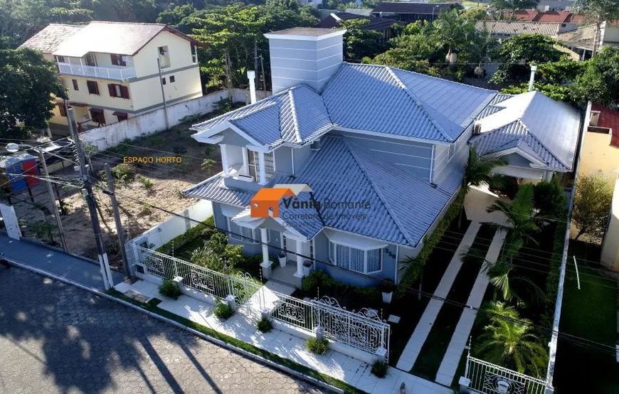 Foto 1 de Casa com 4 Quartos à venda, 400m² em Ingleses Sul, Florianópolis