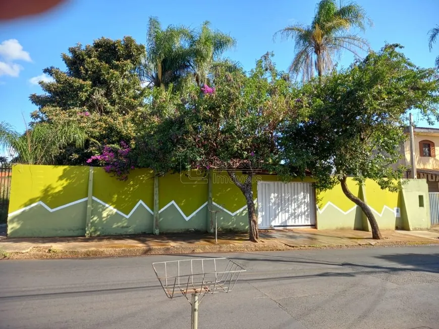 Foto 1 de Fazenda/Sítio com 2 Quartos à venda, 257m² em Jardim Diamante, Araraquara