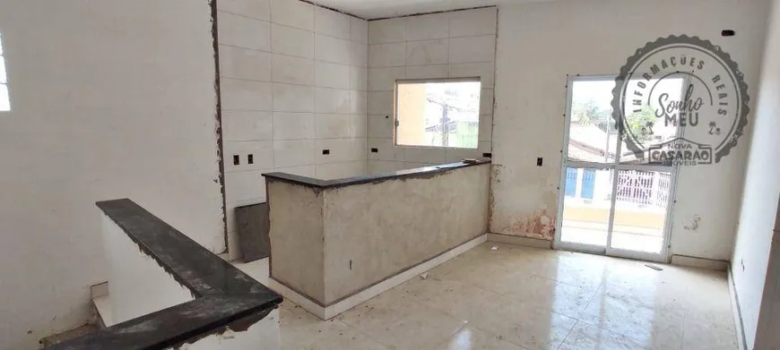 Foto 1 de Casa de Condomínio com 2 Quartos à venda, 70m² em Mirim, Praia Grande