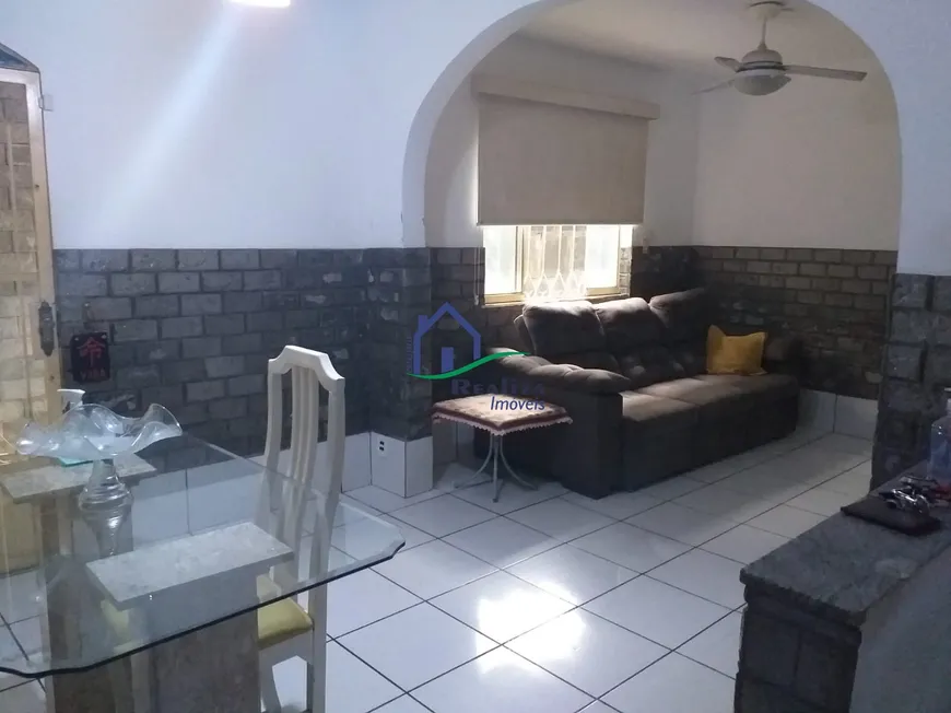 Foto 1 de Casa com 4 Quartos à venda, 160m² em Trindade, São Gonçalo