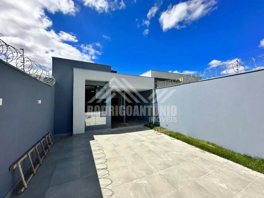 Foto 1 de Casa com 3 Quartos à venda, 180m² em Vila Oliveira, Montes Claros