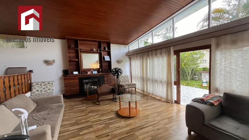 Foto 1 de Casa com 3 Quartos à venda, 350m² em Quarteirão Ingelhein, Petrópolis