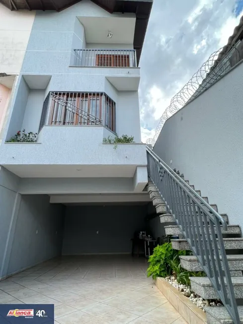 Foto 1 de Sobrado com 3 Quartos à venda, 151m² em Vila Alianca, Guarulhos