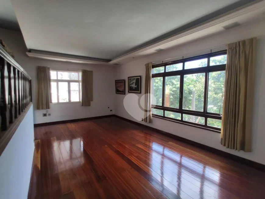 Foto 1 de Casa com 3 Quartos à venda, 733m² em Grajaú, Rio de Janeiro