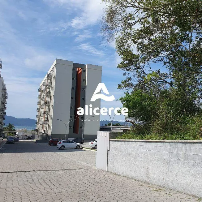 Foto 1 de Apartamento com 2 Quartos à venda, 48m² em Praia de Fora, Palhoça