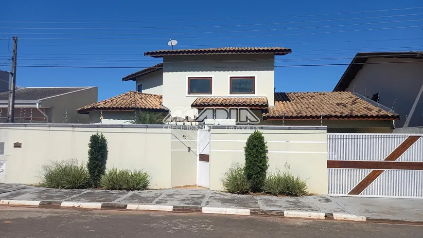 Foto 1 de Casa com 3 Quartos à venda, 182m² em Jardim Panorama, Valinhos