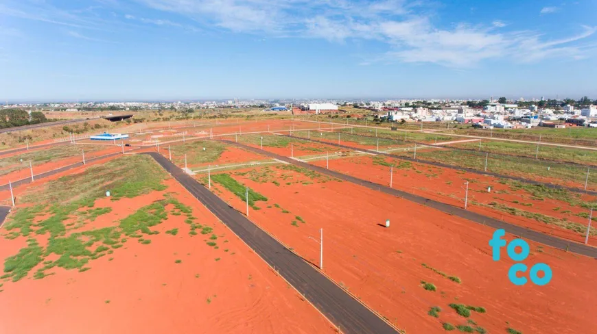 Foto 1 de Lote/Terreno à venda, 250m² em Santa Mônica, Uberlândia