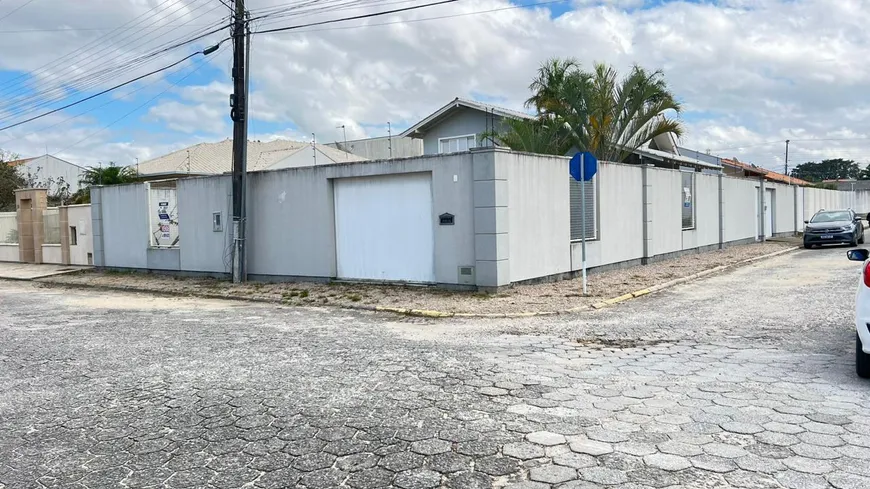 Foto 1 de Casa com 2 Quartos à venda, 128m² em Praça, Tijucas