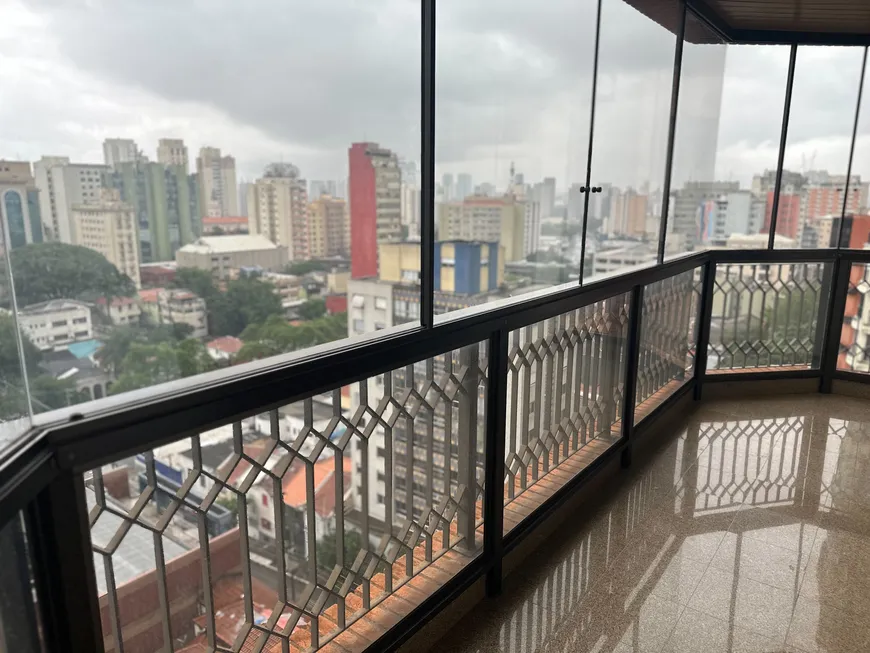 Foto 1 de Apartamento com 4 Quartos à venda, 158m² em Santa Cecília, São Paulo