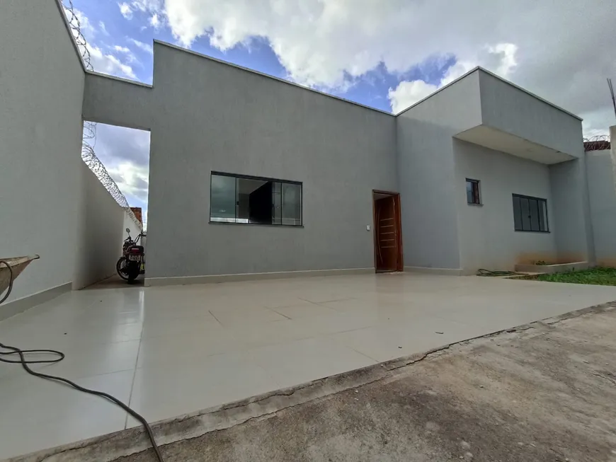 Foto 1 de Casa com 3 Quartos à venda, 120m² em Residencial Santa Fe, Goiânia