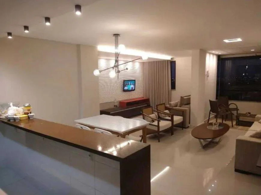 Foto 1 de Apartamento com 3 Quartos à venda, 108m² em Farolândia, Aracaju