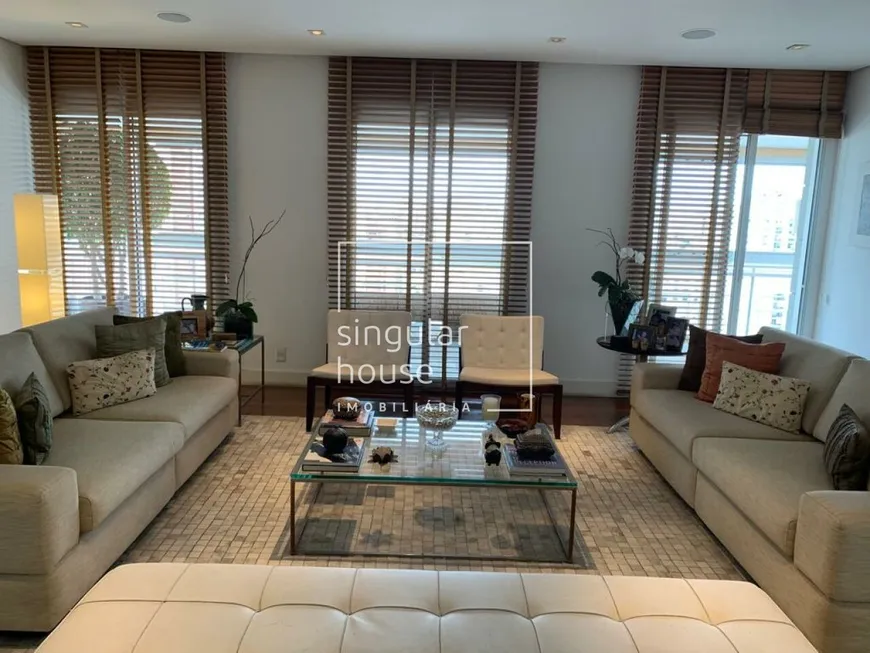 Foto 1 de Apartamento com 3 Quartos à venda, 275m² em Indianópolis, São Paulo