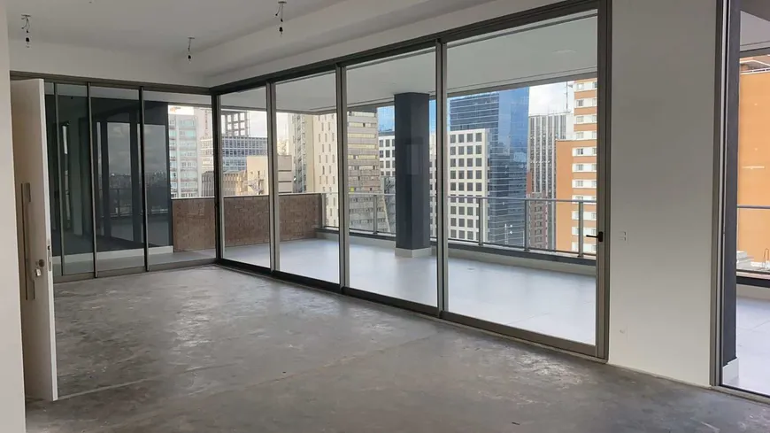 Foto 1 de Cobertura com 4 Quartos à venda, 475m² em Jardim Paulista, São Paulo