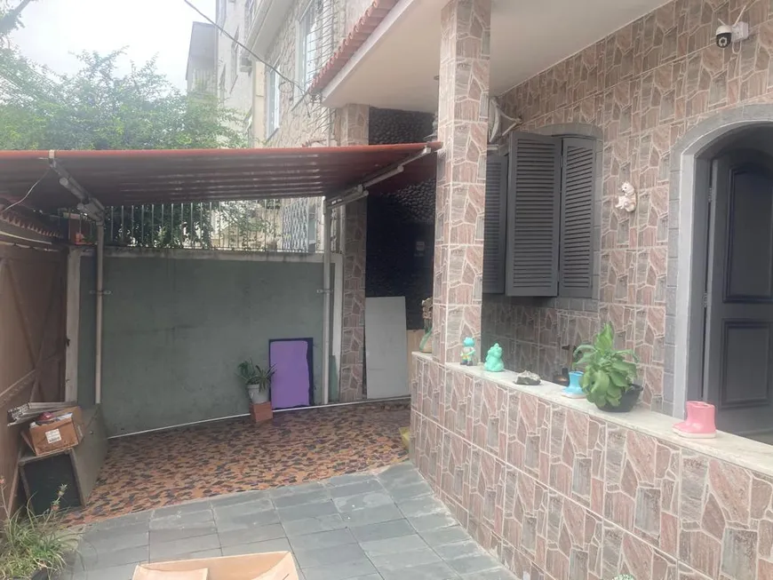 Foto 1 de Casa com 2 Quartos à venda, 60m² em Ramos, Rio de Janeiro