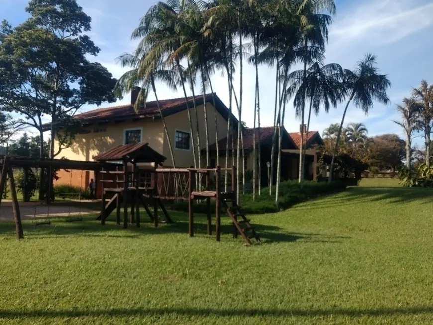 Foto 1 de Fazenda/Sítio com 8 Quartos à venda, 3000m² em Zona Rural, Amparo