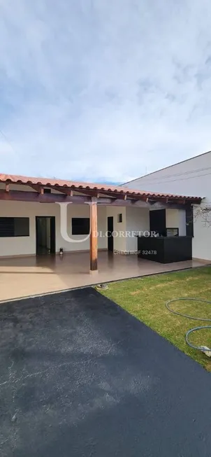 Foto 1 de Casa com 3 Quartos à venda, 170m² em Granada, Uberlândia