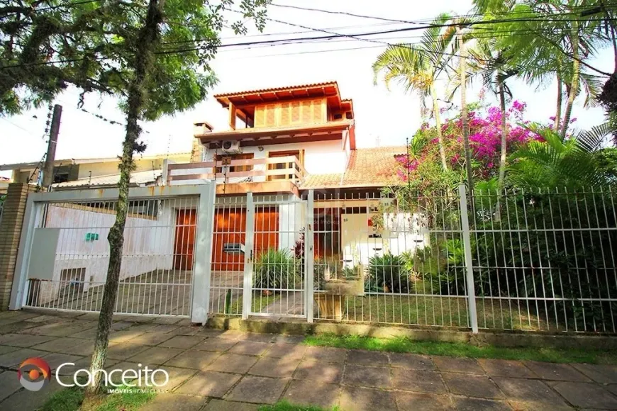 Foto 1 de Casa com 3 Quartos à venda, 226m² em Ipanema, Porto Alegre