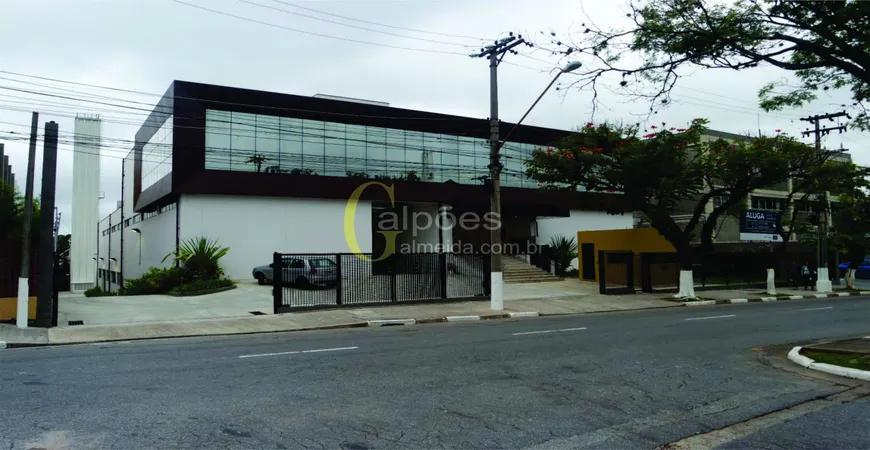 Foto 1 de Galpão/Depósito/Armazém para alugar, 3385m² em Alphaville Empresarial, Barueri