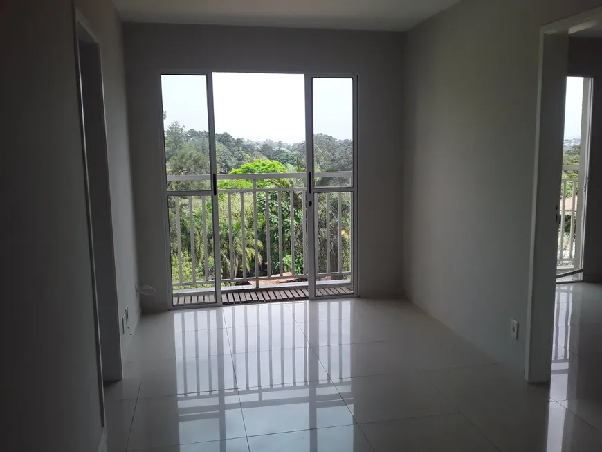 Foto 1 de Apartamento com 3 Quartos à venda, 50m² em Jardim Marilu, Carapicuíba