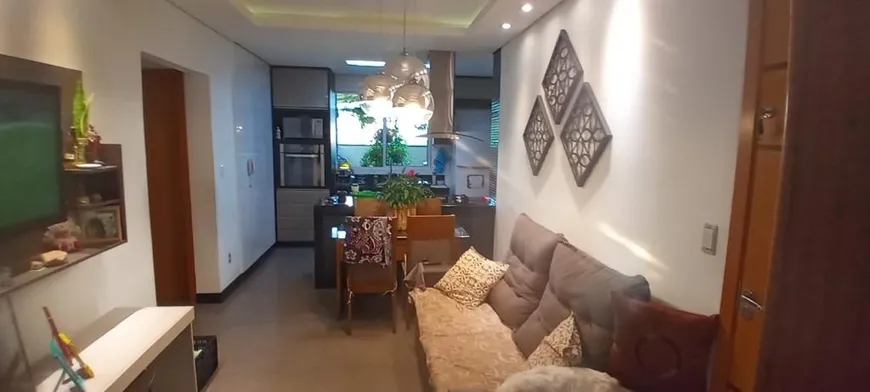 Foto 1 de Apartamento com 3 Quartos à venda, 80m² em Novo Horizonte, Sabará