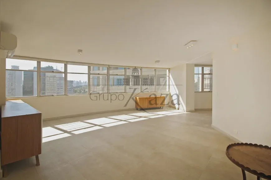 Foto 1 de Apartamento com 3 Quartos à venda, 178m² em Jardim Paulistano, São Paulo