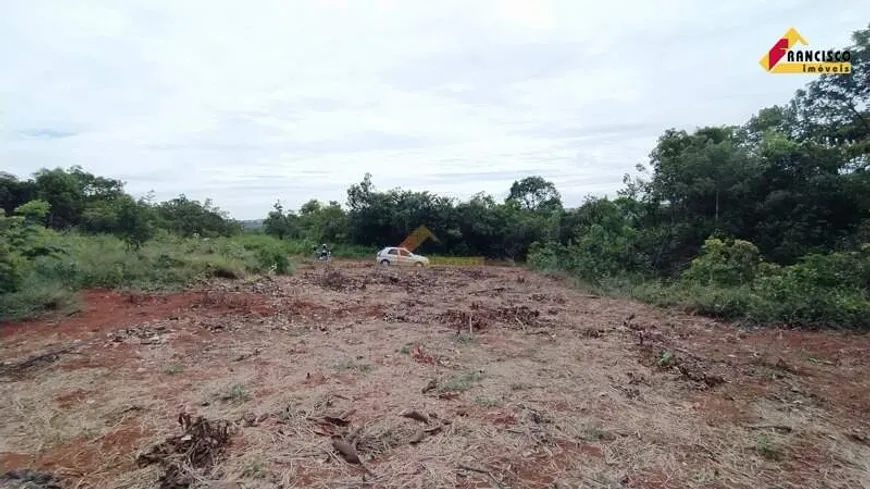 Foto 1 de Lote/Terreno à venda, 288m² em Itacolomi, Divinópolis