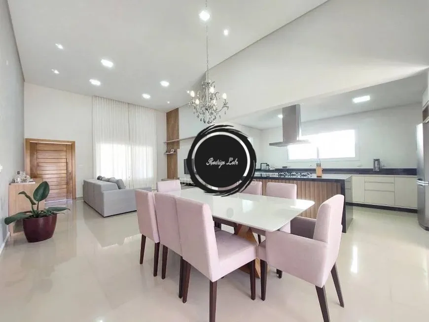 Foto 1 de Casa de Condomínio com 3 Quartos à venda, 225m² em Loteamento Residencial Reserva dos Lagos, Pindamonhangaba