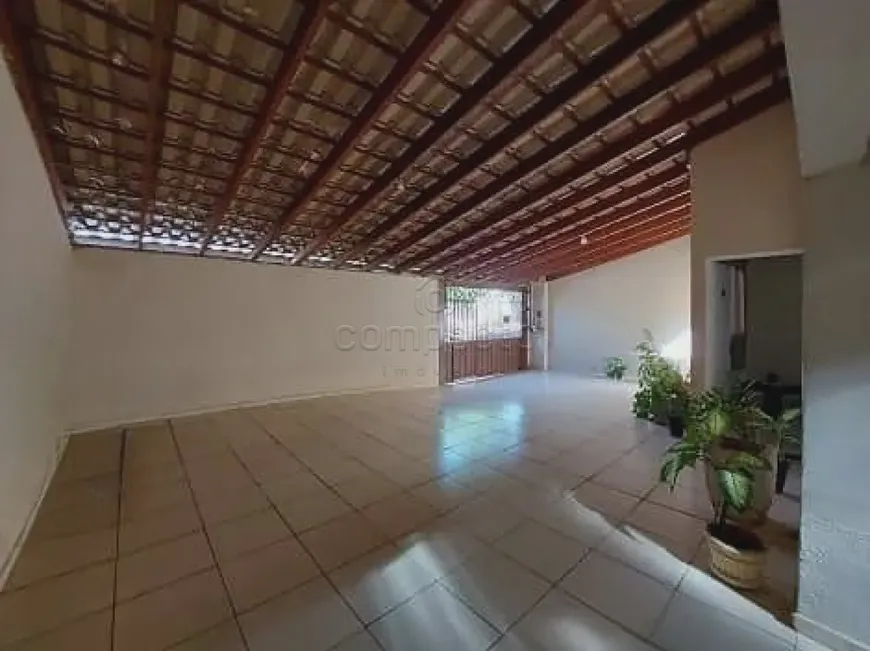 Foto 1 de Casa com 2 Quartos à venda, 160m² em Jardim Arroyo, São José do Rio Preto