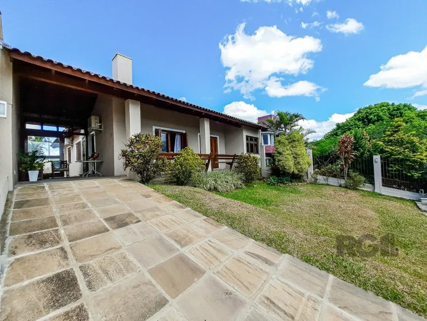 Foto 1 de Casa de Condomínio com 4 Quartos à venda, 200m² em São Lucas, Viamão