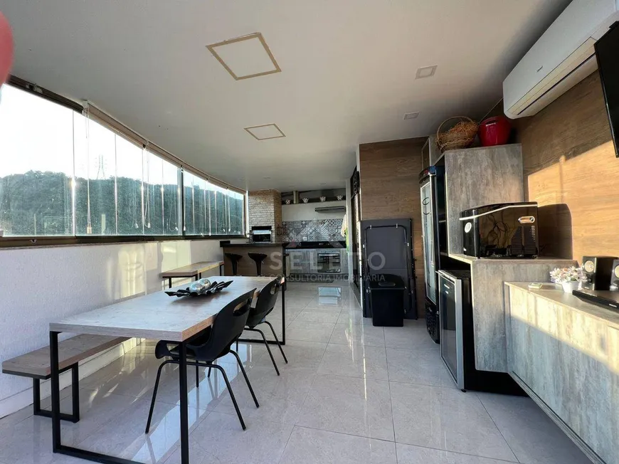 Foto 1 de Cobertura com 4 Quartos à venda, 189m² em Santa Rosa, Niterói