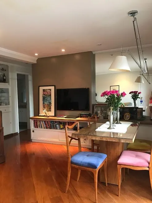 Foto 1 de Apartamento com 3 Quartos à venda, 92m² em Vila Olímpia, São Paulo