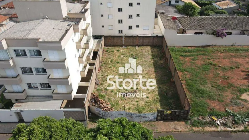 Foto 1 de Lote/Terreno à venda, 360m² em Santa Mônica, Uberlândia