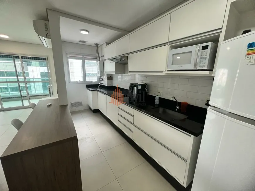 Foto 1 de Apartamento com 1 Quarto para alugar, 55m² em Vila Regente Feijó, São Paulo