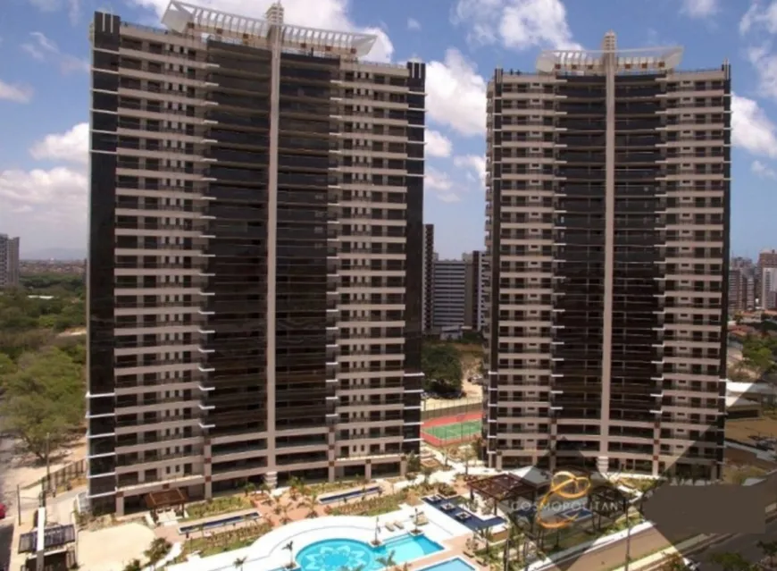 Foto 1 de Apartamento com 4 Quartos à venda, 259m² em Guararapes, Fortaleza