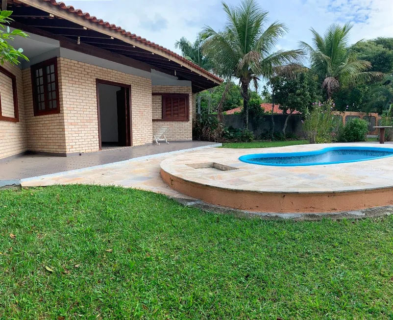 Foto 1 de Casa com 6 Quartos à venda, 370m² em Armação, Florianópolis
