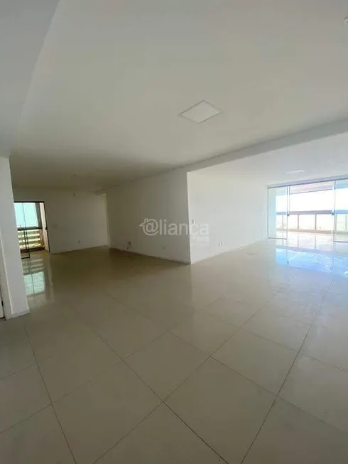 Foto 1 de Apartamento com 4 Quartos para alugar, 220m² em Praia de Itaparica, Vila Velha