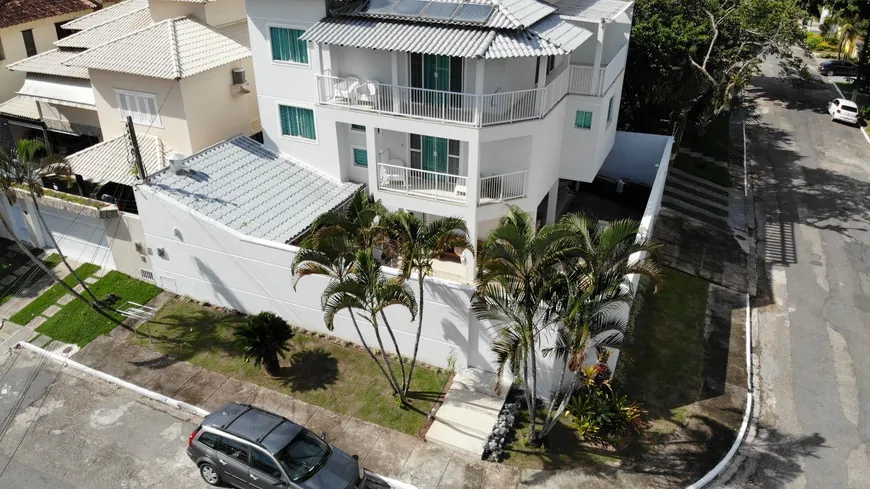 Foto 1 de Casa com 6 Quartos à venda, 280m² em Cancela Preta, Macaé