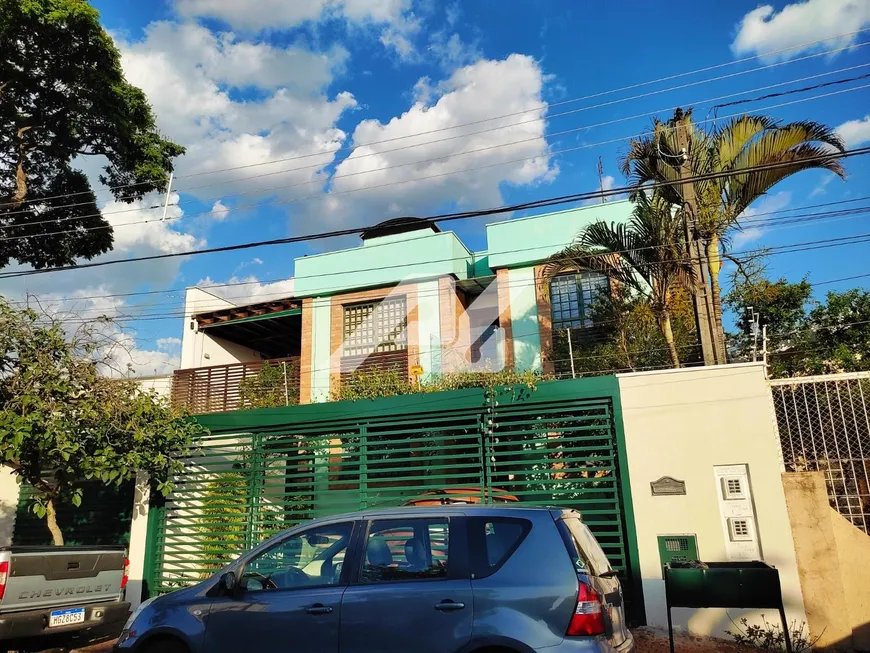 Foto 1 de Sobrado com 6 Quartos à venda, 248m² em Jardim Chapadão, Campinas