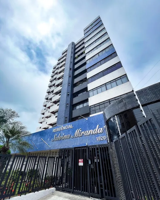 Foto 1 de Apartamento com 4 Quartos à venda, 263m² em Candelária, Natal