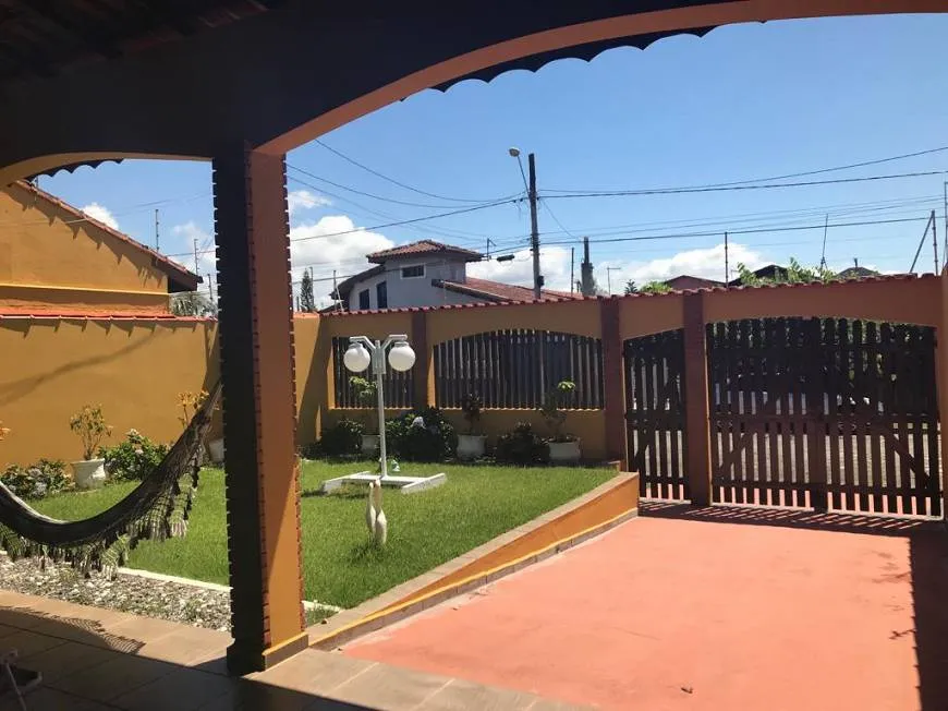 Foto 1 de Casa com 3 Quartos à venda, 188m² em , Itanhaém
