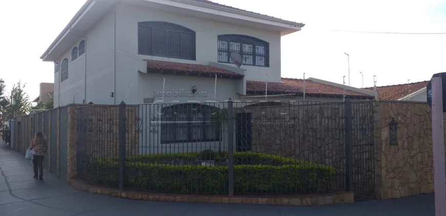 Foto 1 de Casa com 3 Quartos à venda, 309m² em Vila Harmonia, Araraquara