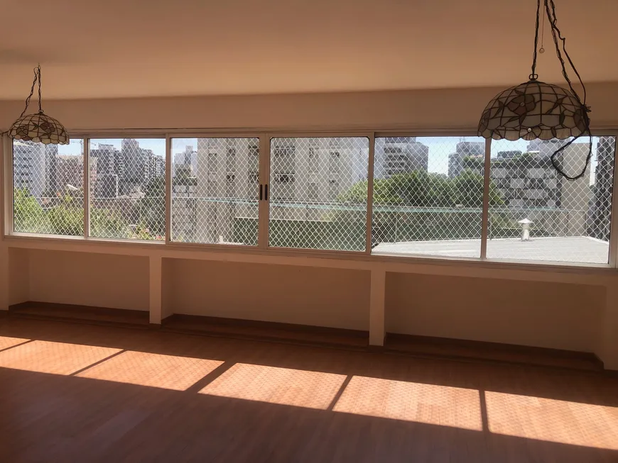 Foto 1 de Apartamento com 3 Quartos para alugar, 150m² em Sumarezinho, São Paulo