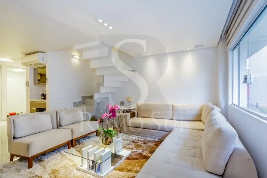 Foto 1 de Casa de Condomínio com 3 Quartos à venda, 106m² em Interlagos, São Paulo