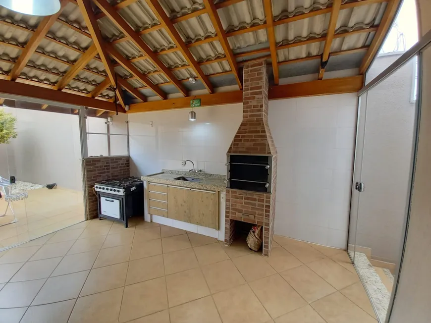 Foto 1 de Casa com 4 Quartos à venda, 300m² em Vila Totoli, Franca