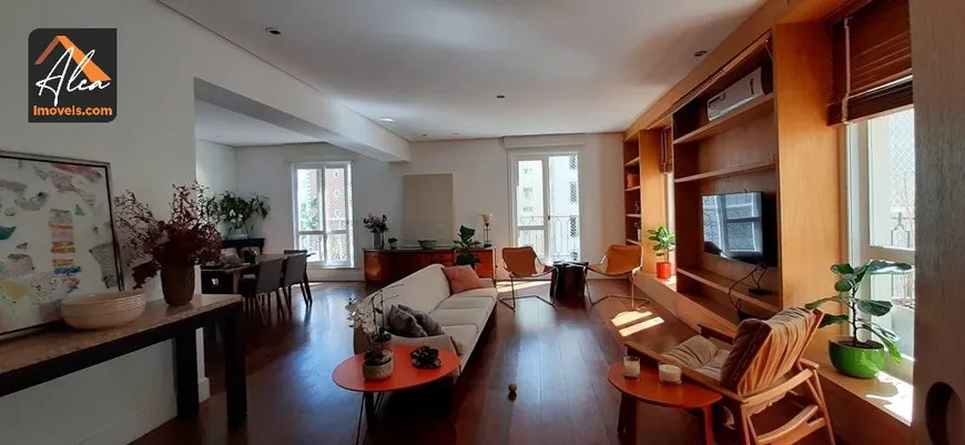 Foto 1 de Apartamento com 3 Quartos para venda ou aluguel, 230m² em Jardim América, São Paulo