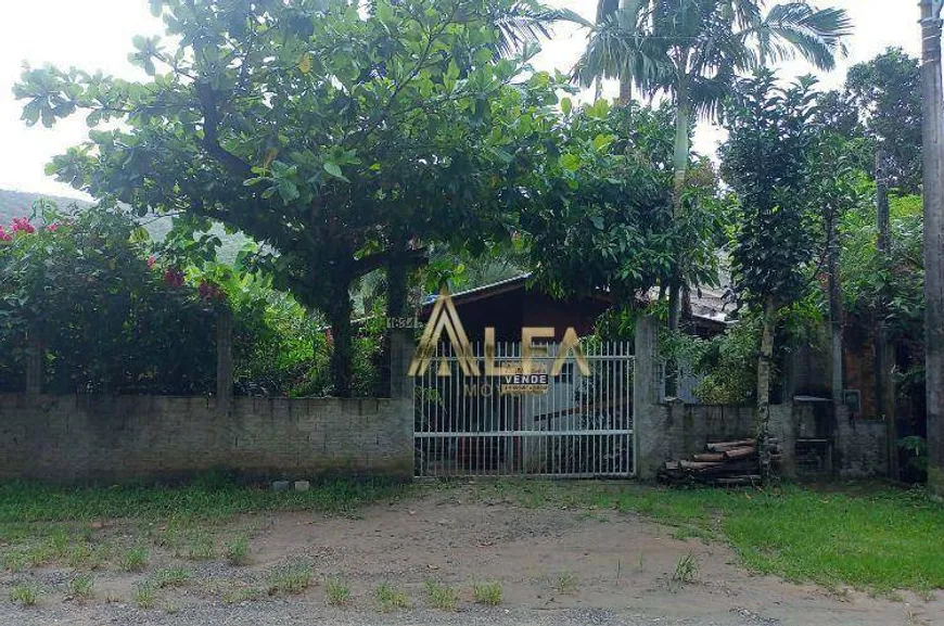 Foto 1 de Casa com 2 Quartos à venda, 257m² em Bombas, Bombinhas