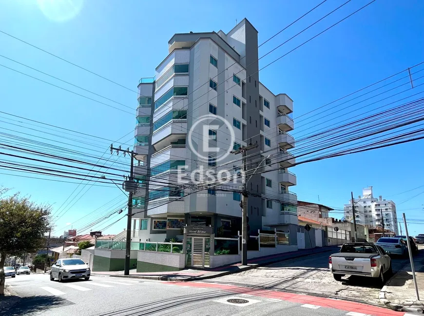 Foto 1 de Apartamento com 3 Quartos à venda, 116m² em Barreiros, São José